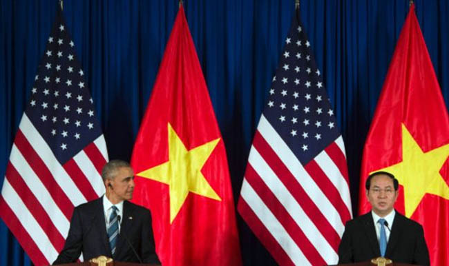اوباما تحریم تسلیحاتی ویتنام را به طور کامل لغو کرد 